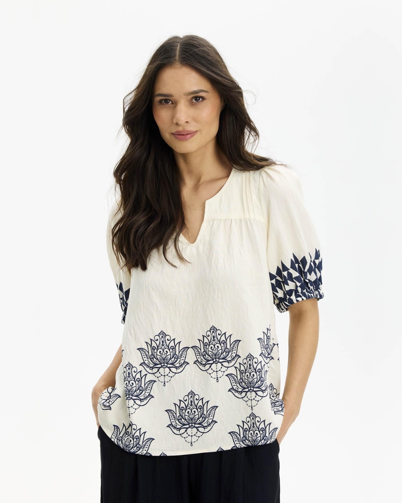 In Front Lotus Bluse