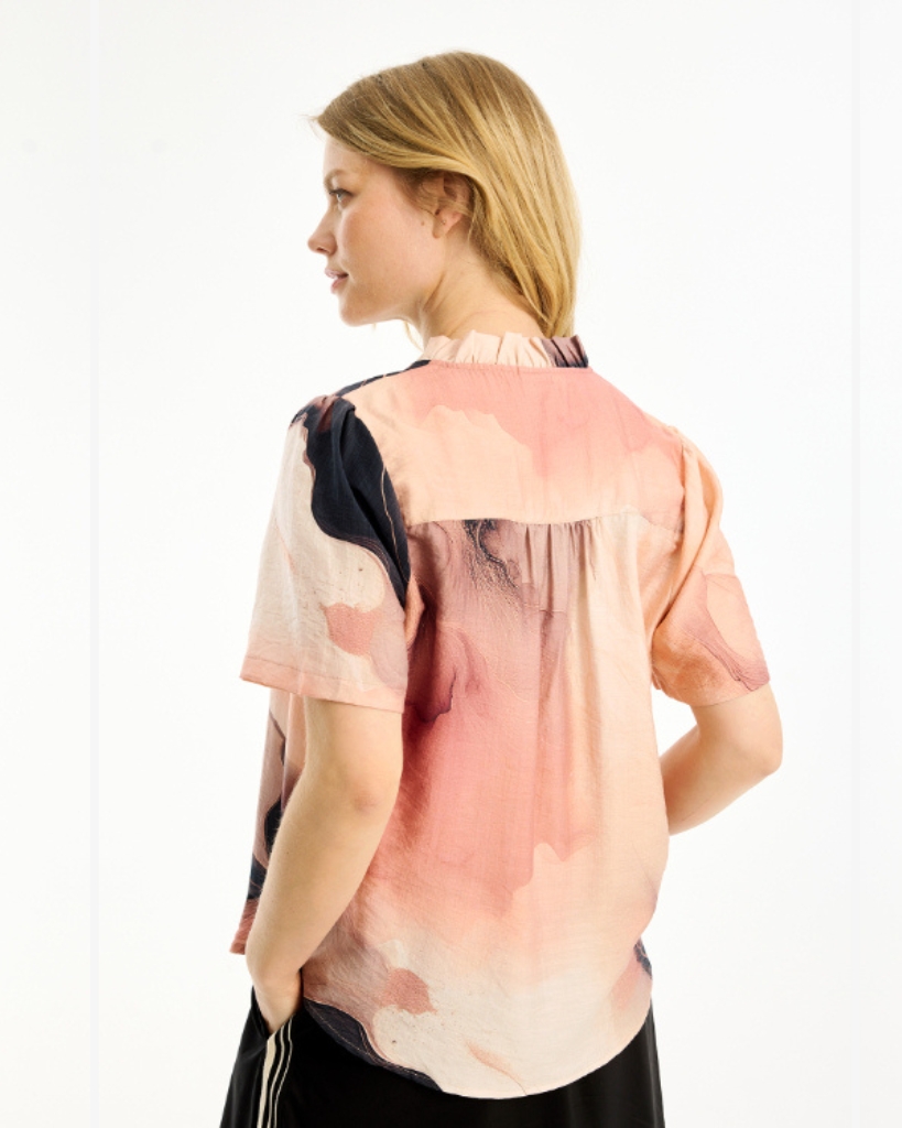 In Front Frederika Bluse