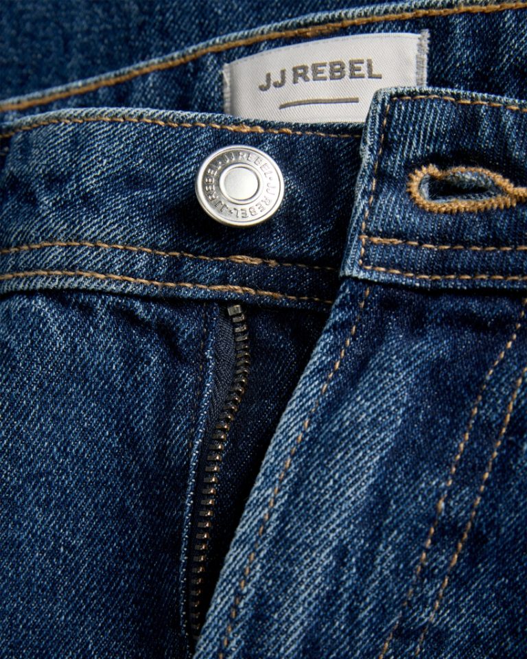 35974