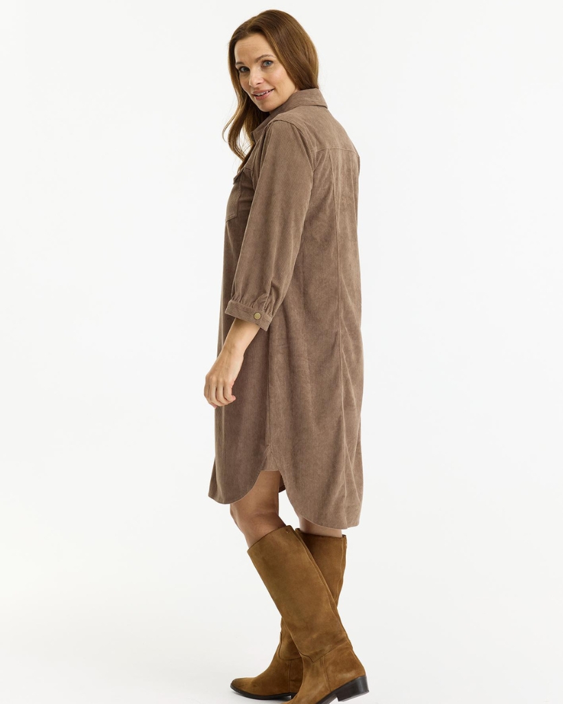 In Front Mallory Kjole Brun