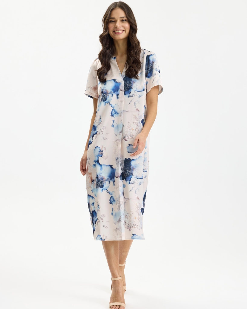 In Front Nicola Kjole